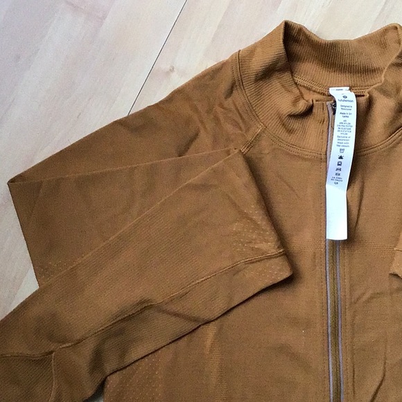 Lululemon Sweater - Picture 4 of 4